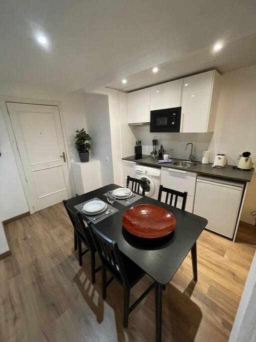 Apartamento IV Alcalaretiro Ideal Parejas Madrid Dış mekan fotoğraf
