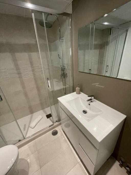 Apartamento IV Alcalaretiro Ideal Parejas Madrid Dış mekan fotoğraf