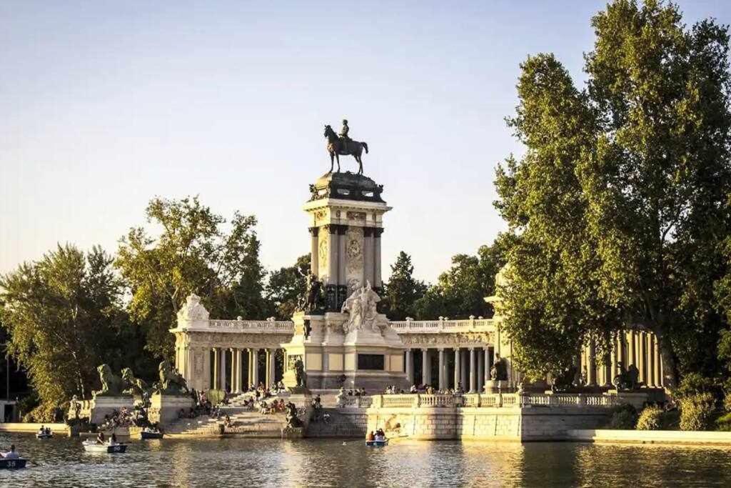 Apartamento IV Alcalaretiro Ideal Parejas Madrid Dış mekan fotoğraf