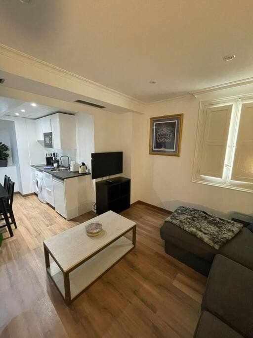 Apartamento IV Alcalaretiro Ideal Parejas Madrid Dış mekan fotoğraf